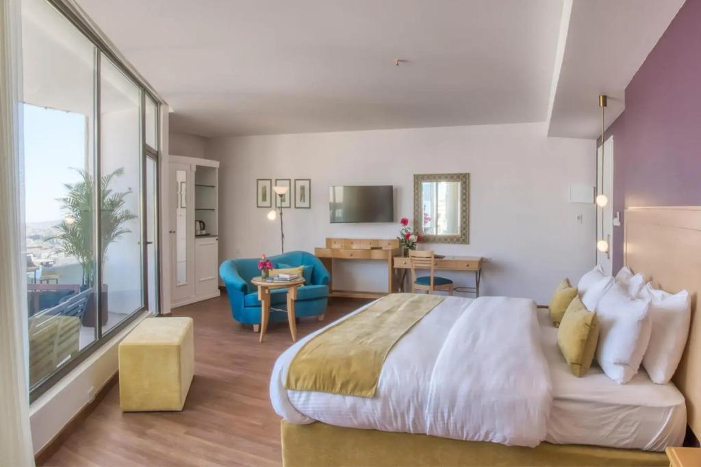 hotel image 10