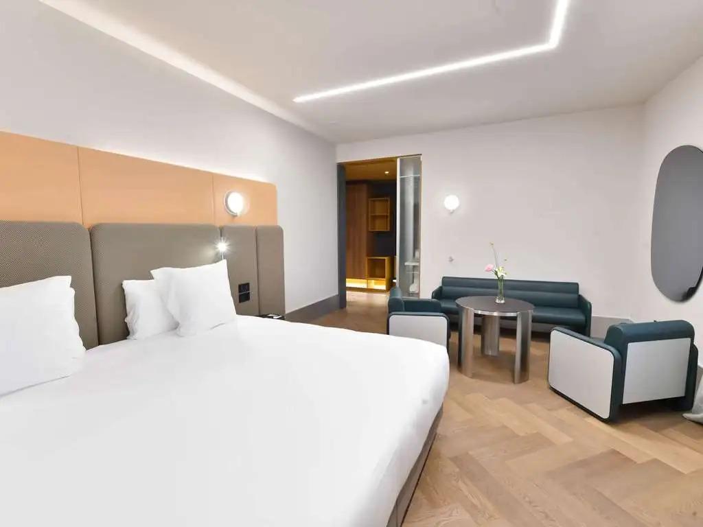 hotel image 12