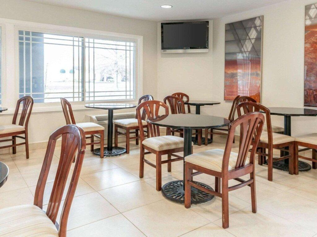 hotel image 10