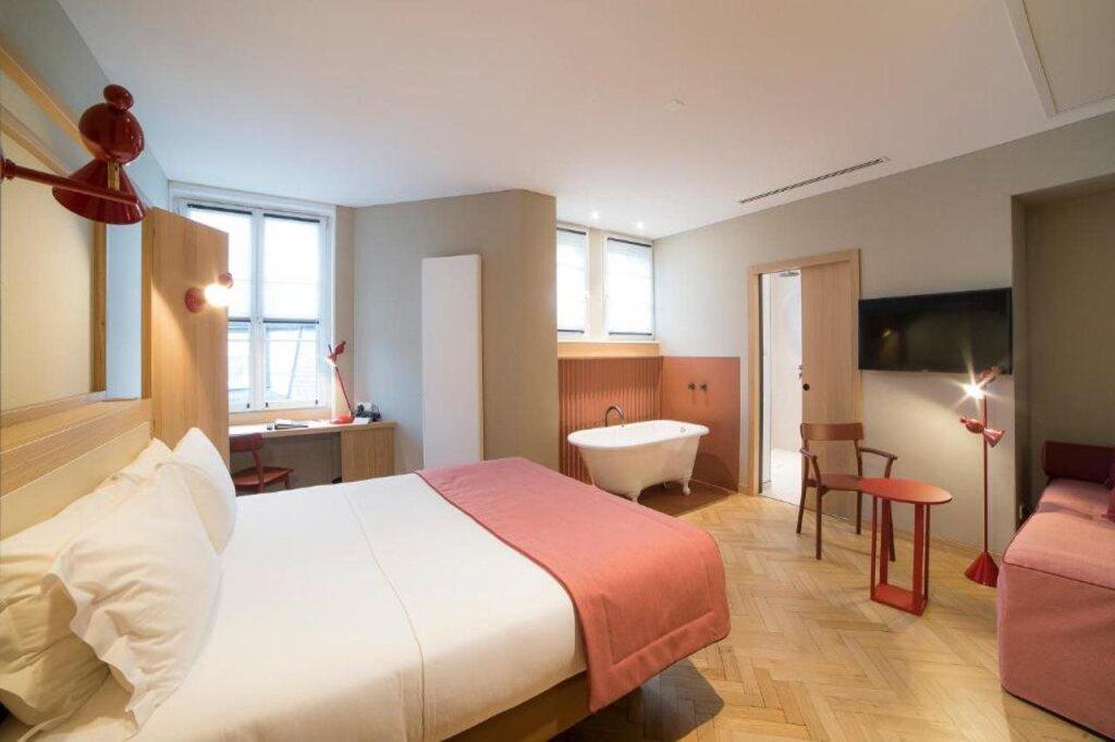hotel image 11