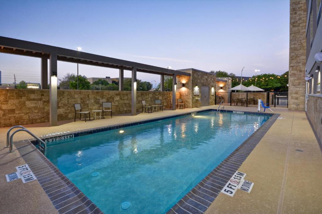 hotel image 13