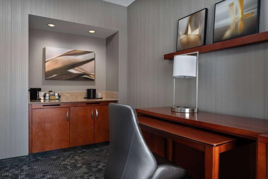 hotel image 10