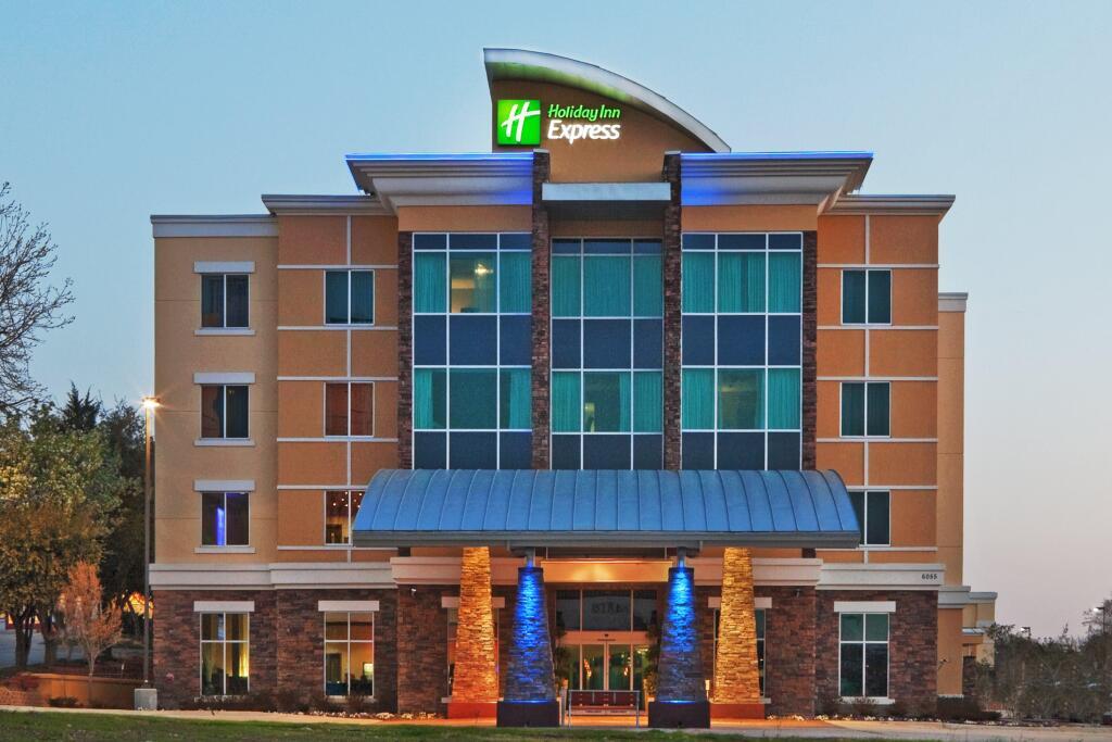 hotel image 10