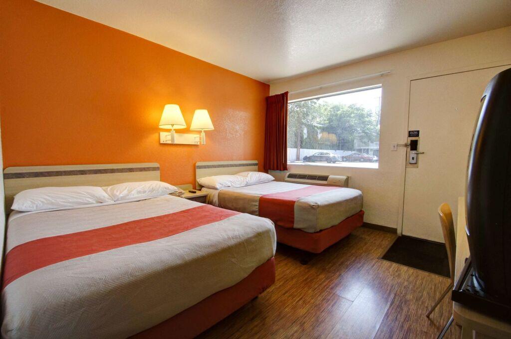 hotel image 13