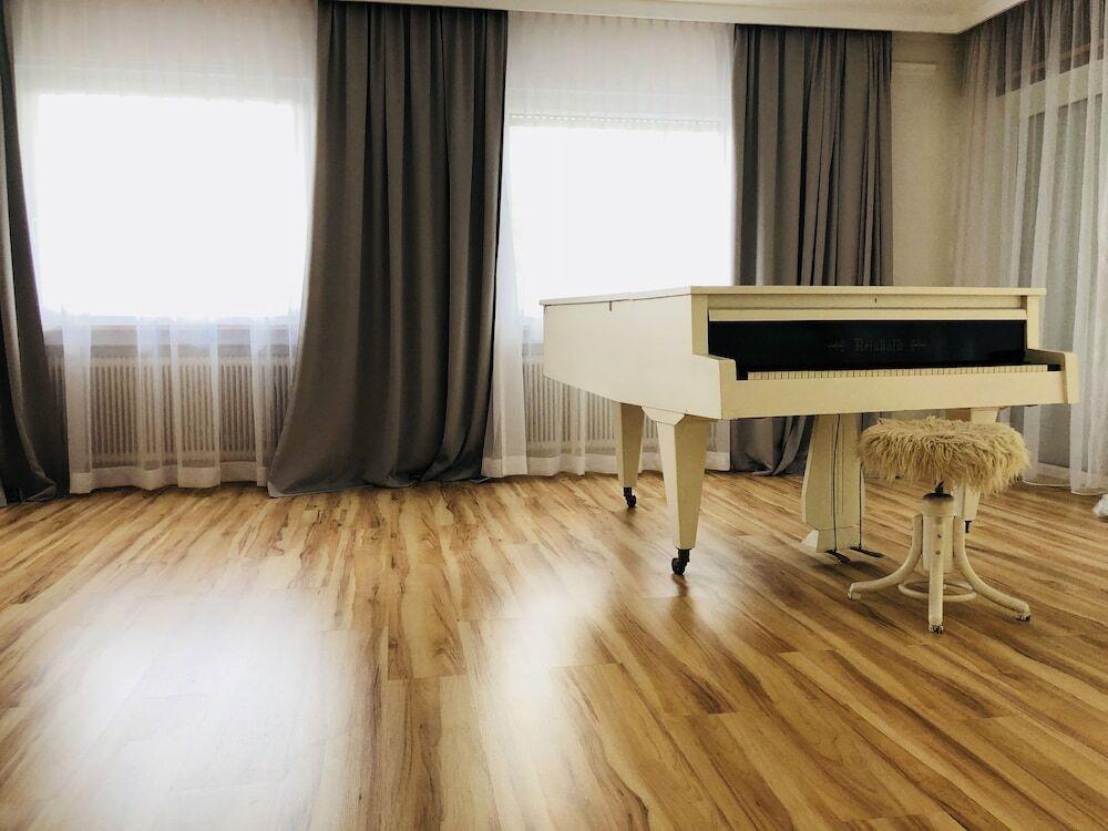 hotel image 9