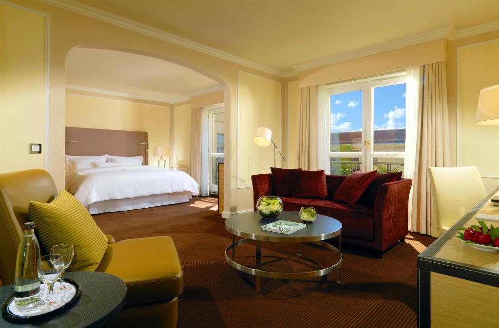 hotel image 10