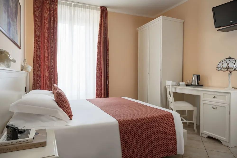 hotel image 10
