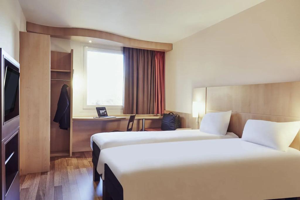 hotel image 16