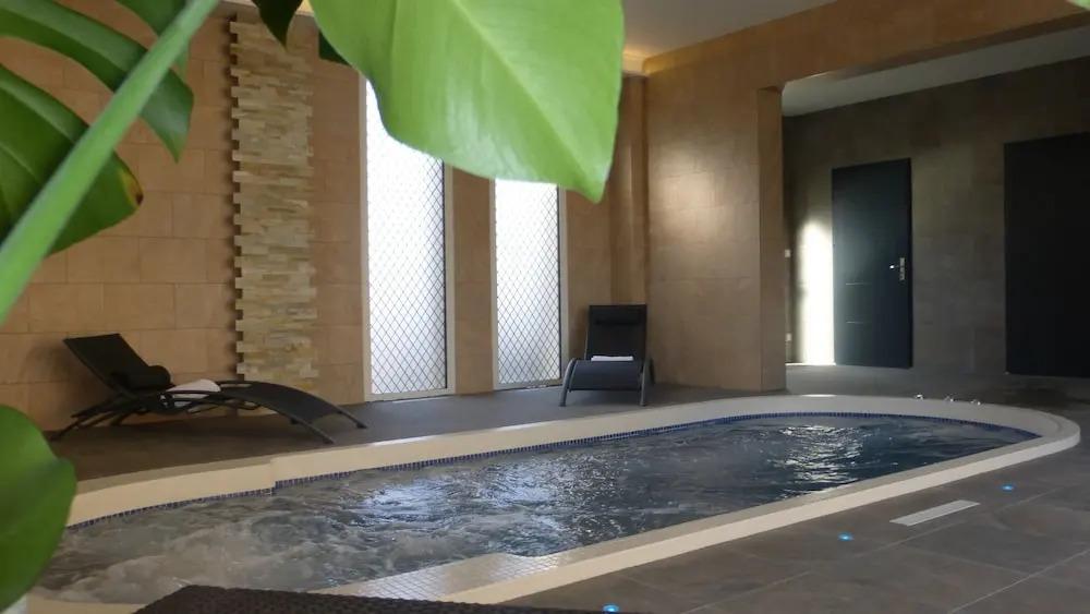 hotel image 11