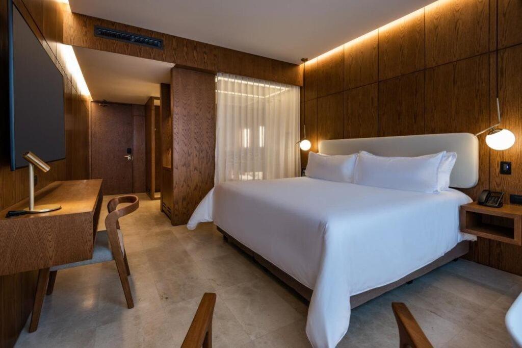 hotel image 16