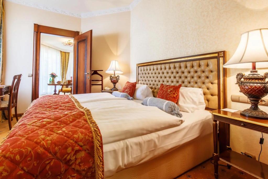 hotel image 13