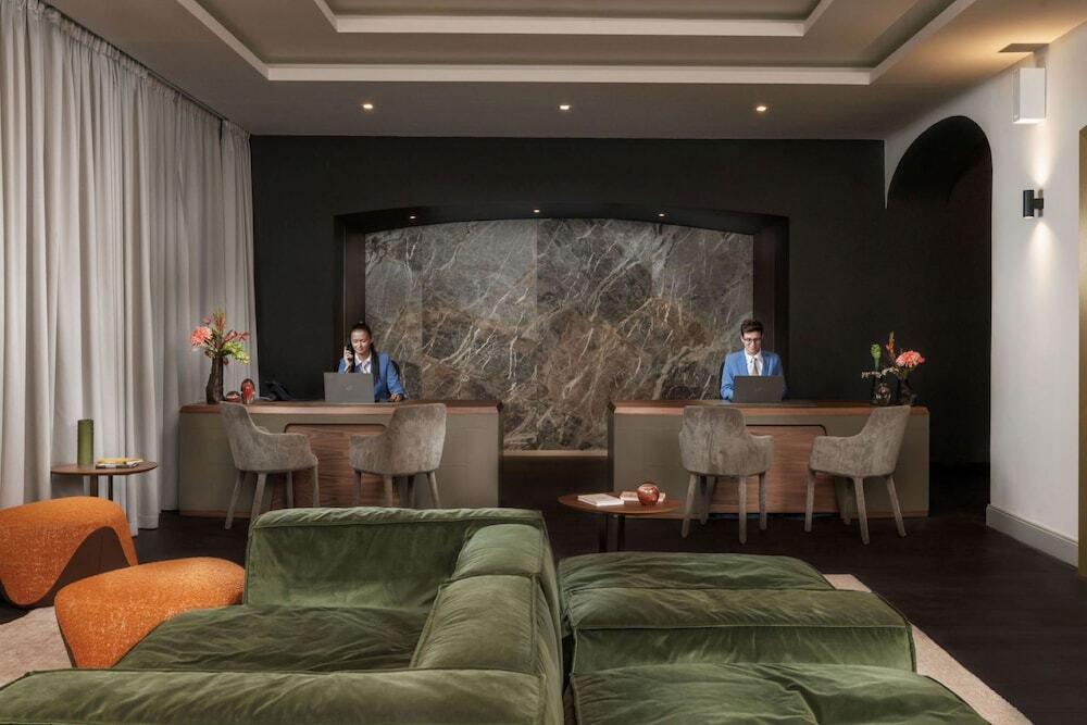 hotel image 13