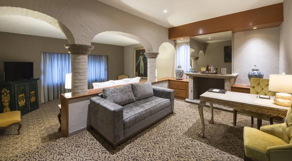 hotel image 10