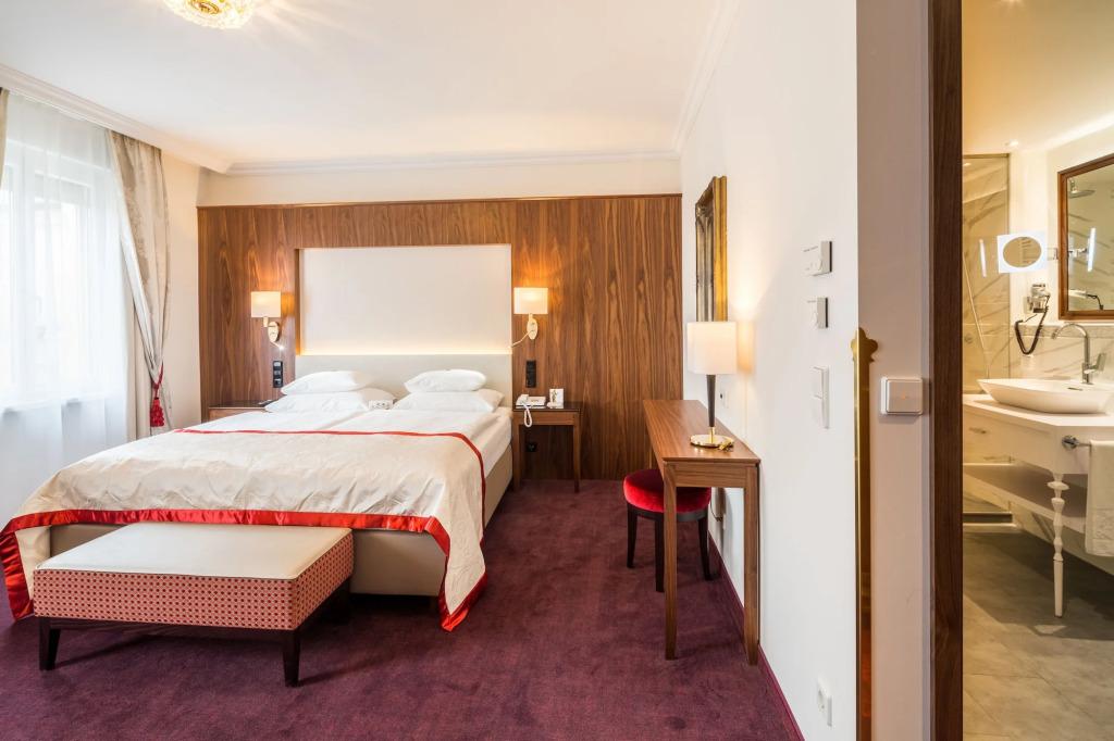 hotel image 12
