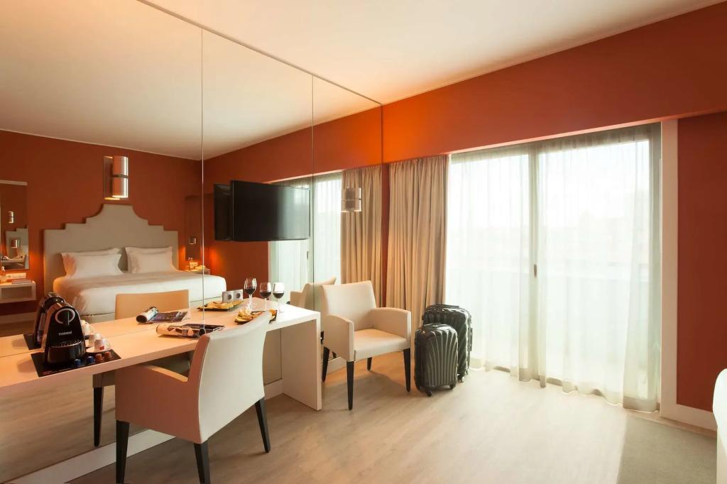hotel image 10