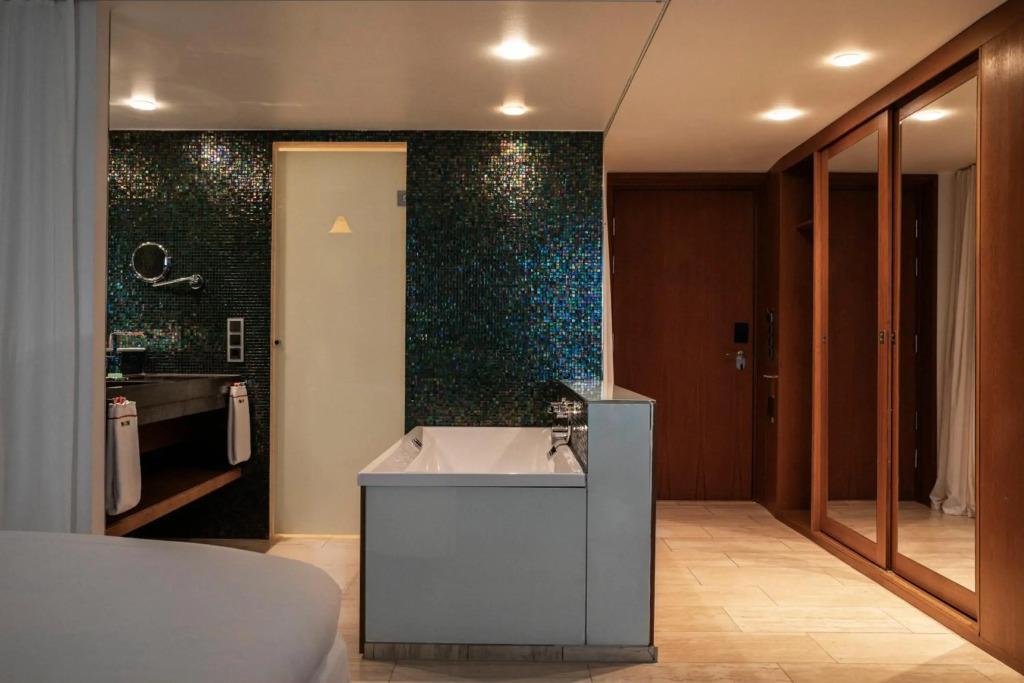 hotel image 32