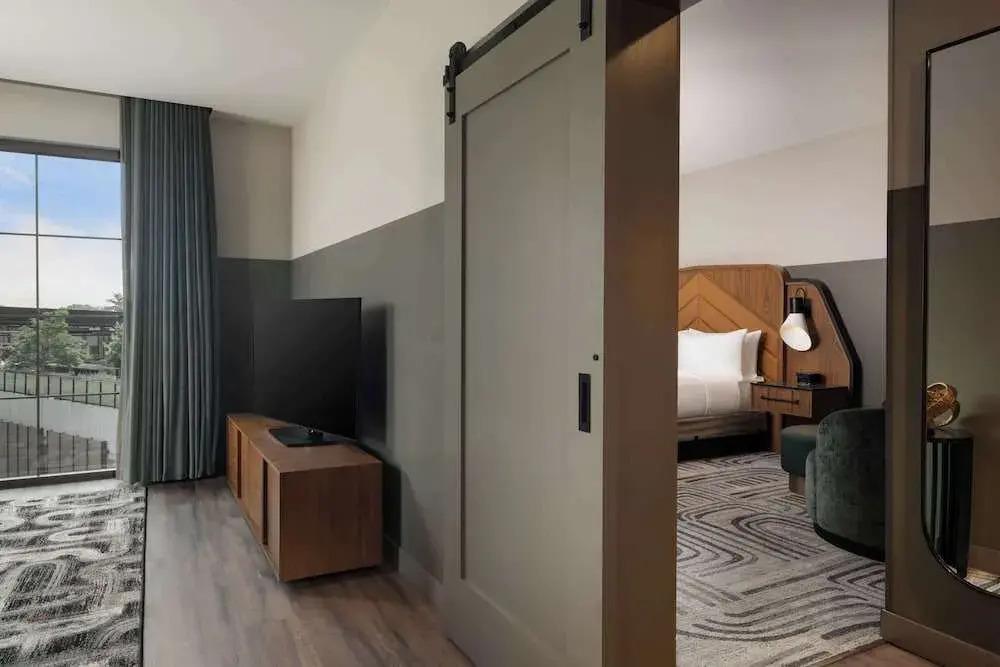 hotel image 12