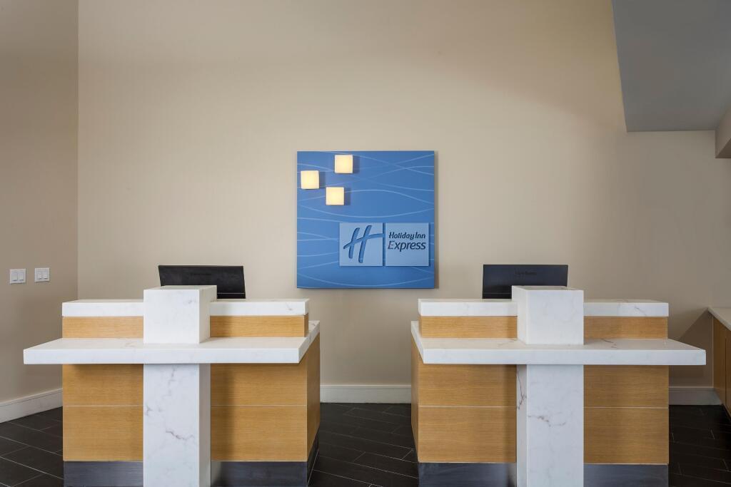 hotel image 16