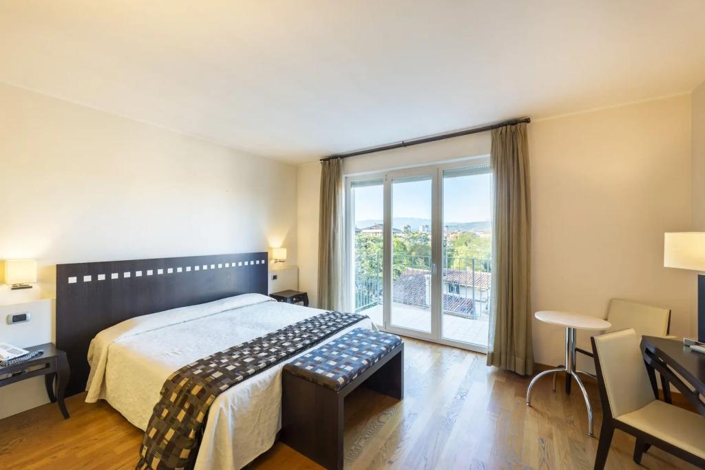 hotel image 8