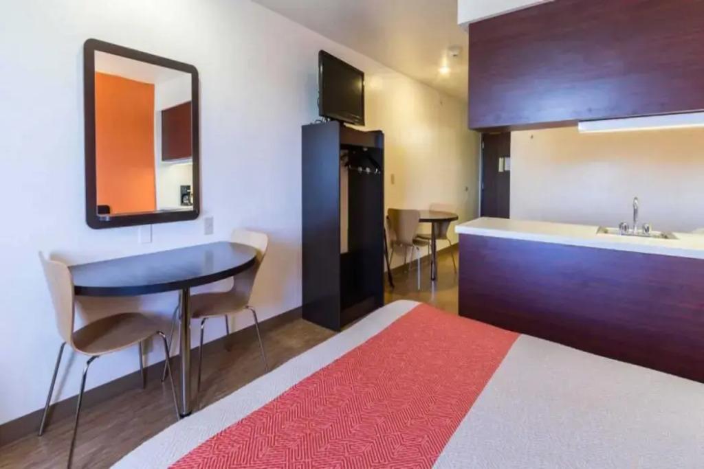 hotel image 8