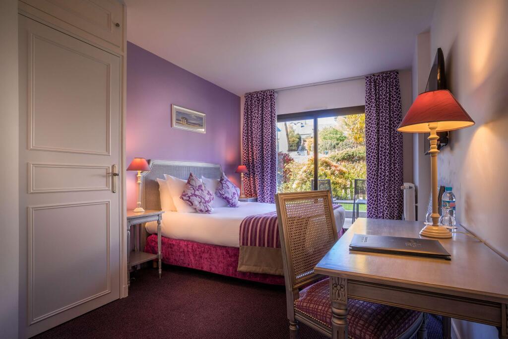 hotel image 12
