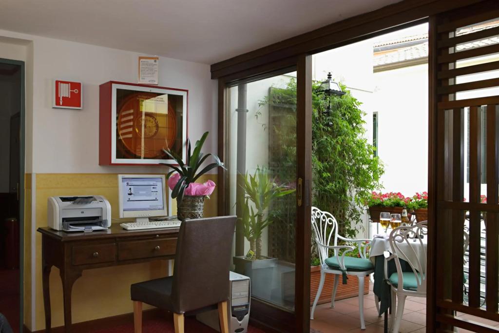 hotel image 12