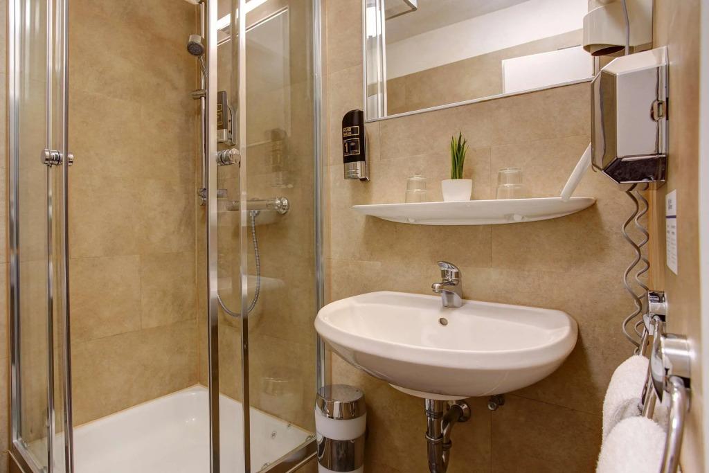 hotel image 12