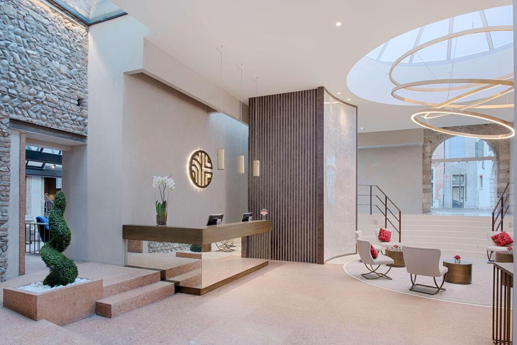 hotel image 13