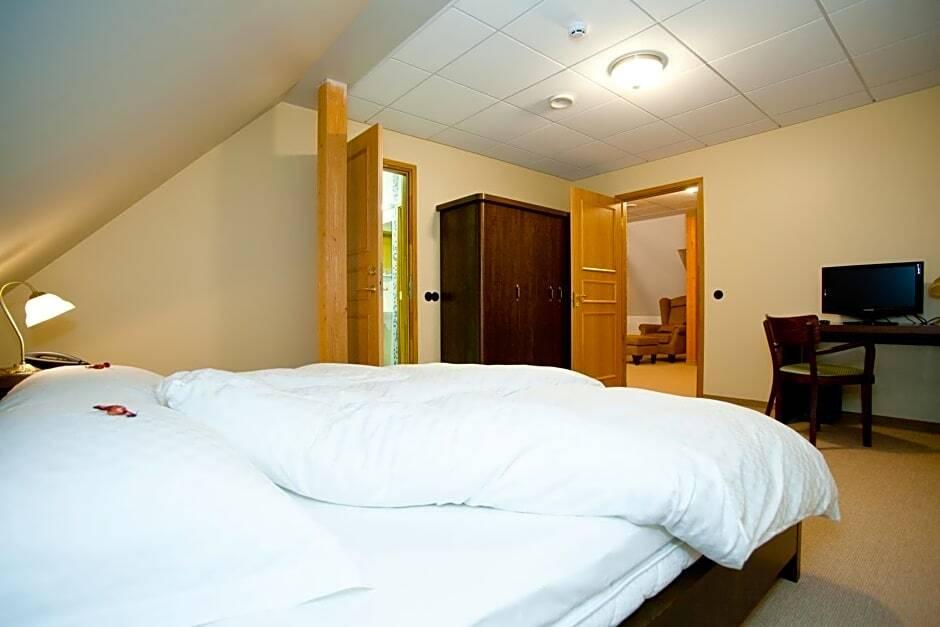 hotel image 10