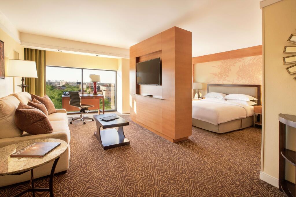 hotel image 10