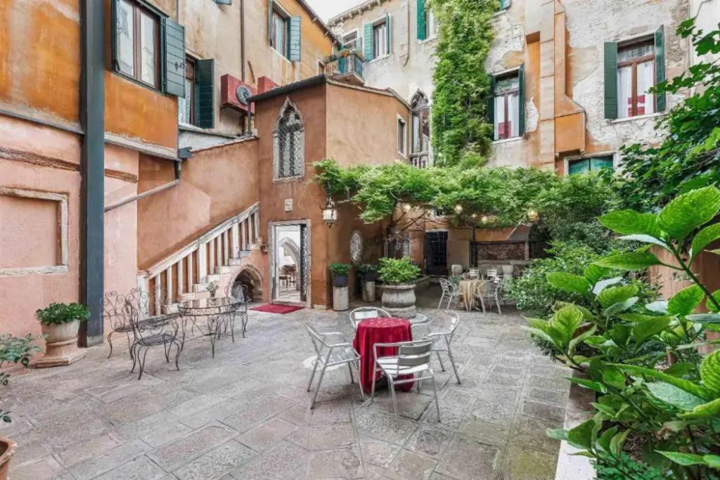 hotel image 23