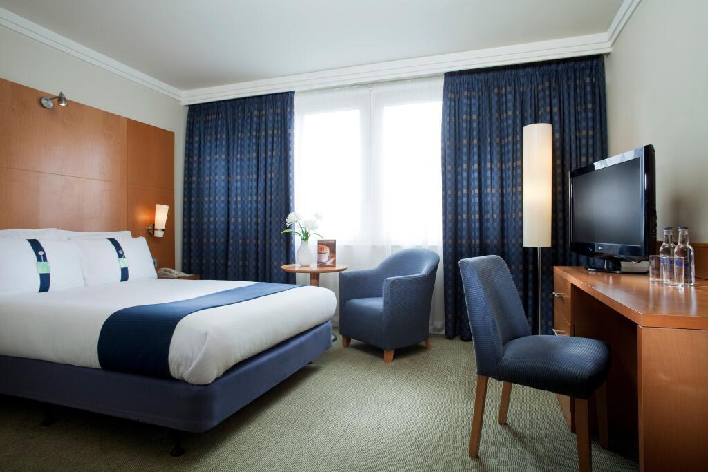 hotel image 11