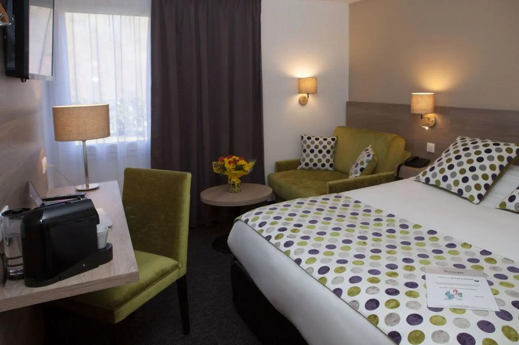 hotel image 10