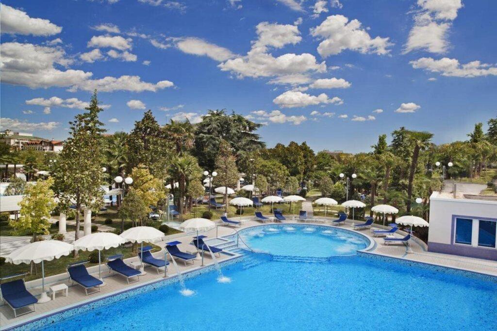 hotel image 12