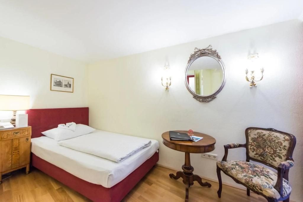 hotel image 13