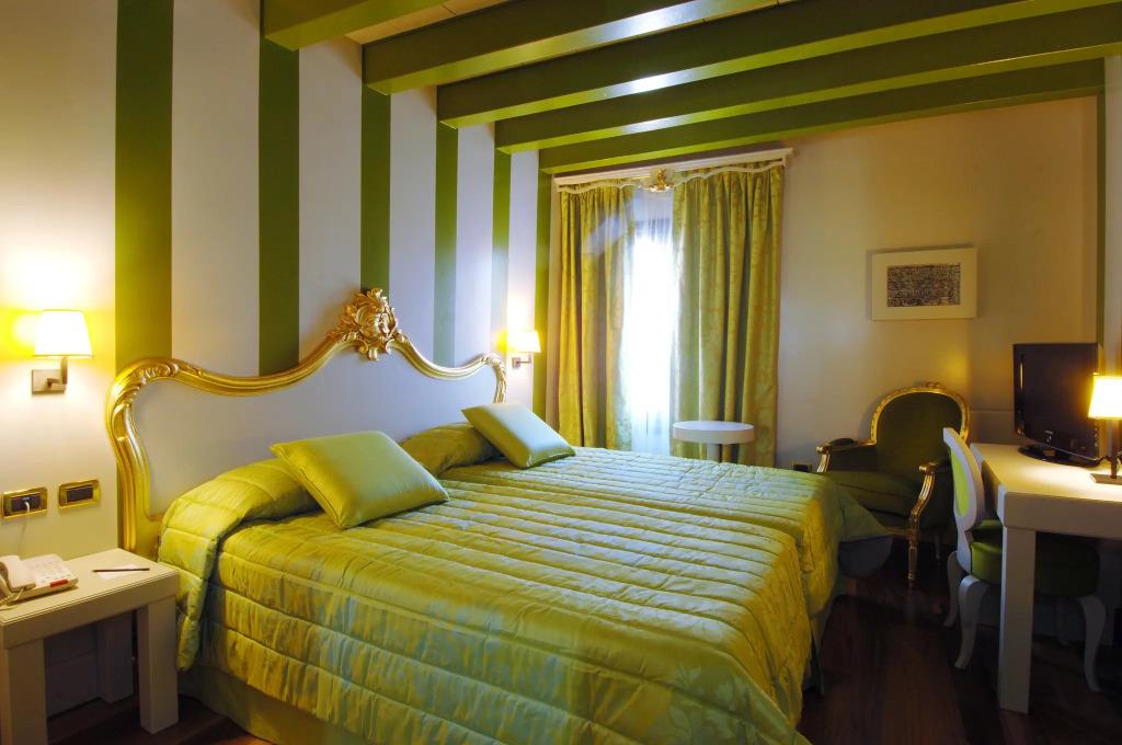 hotel image 16