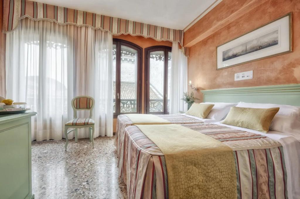 hotel image 16