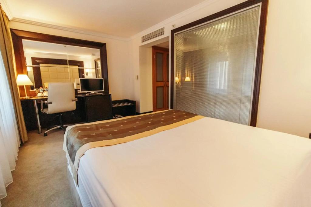 hotel image 12