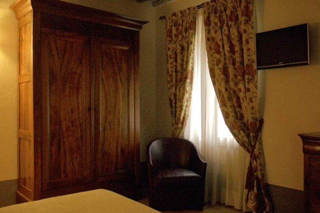 hotel image 9
