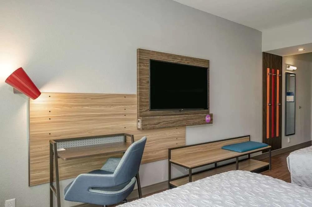 hotel image 8