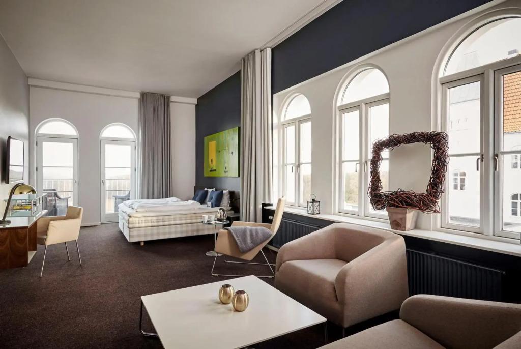hotel image 16