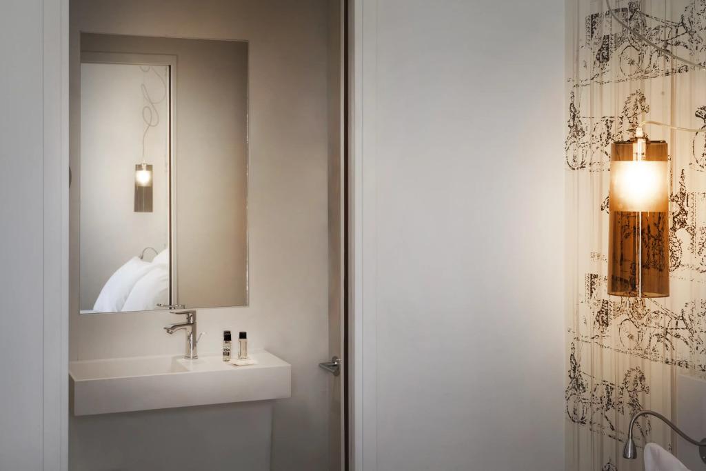 hotel image 12