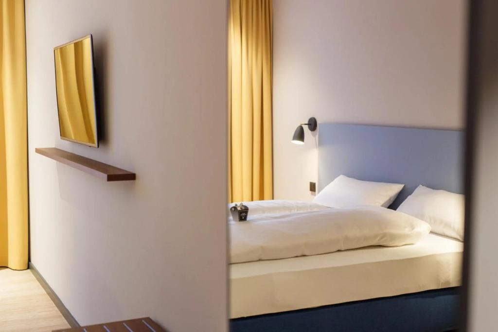 hotel image 12