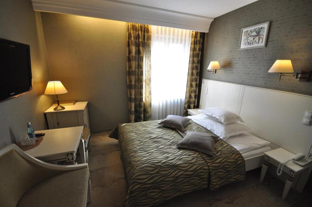 hotel image 16
