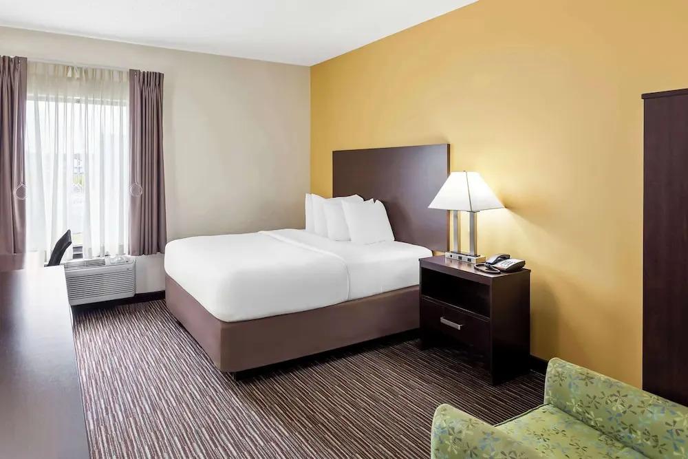 hotel image 8