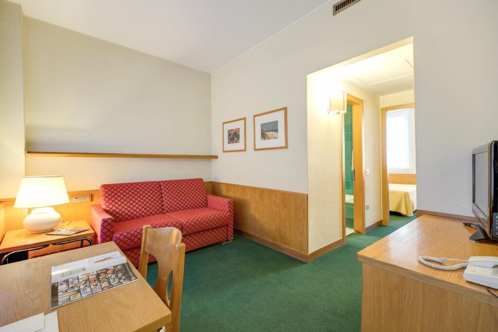 hotel image 10