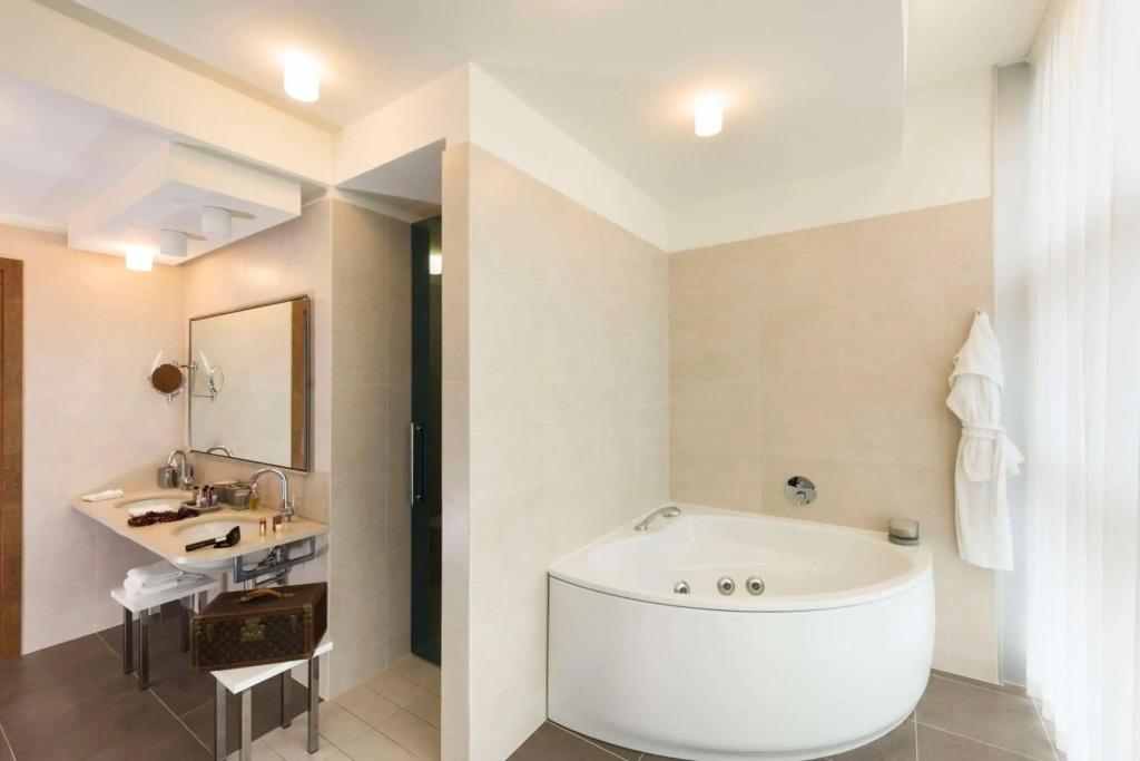 hotel image 32