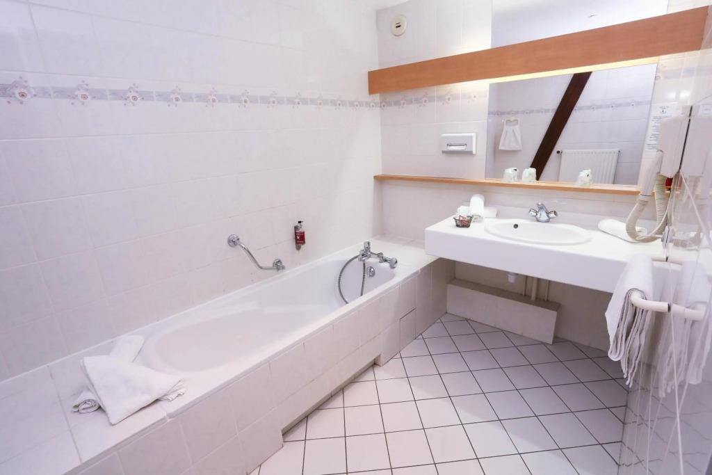 hotel image 10