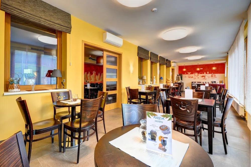 hotel image 13