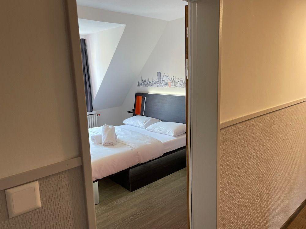 hotel image 13